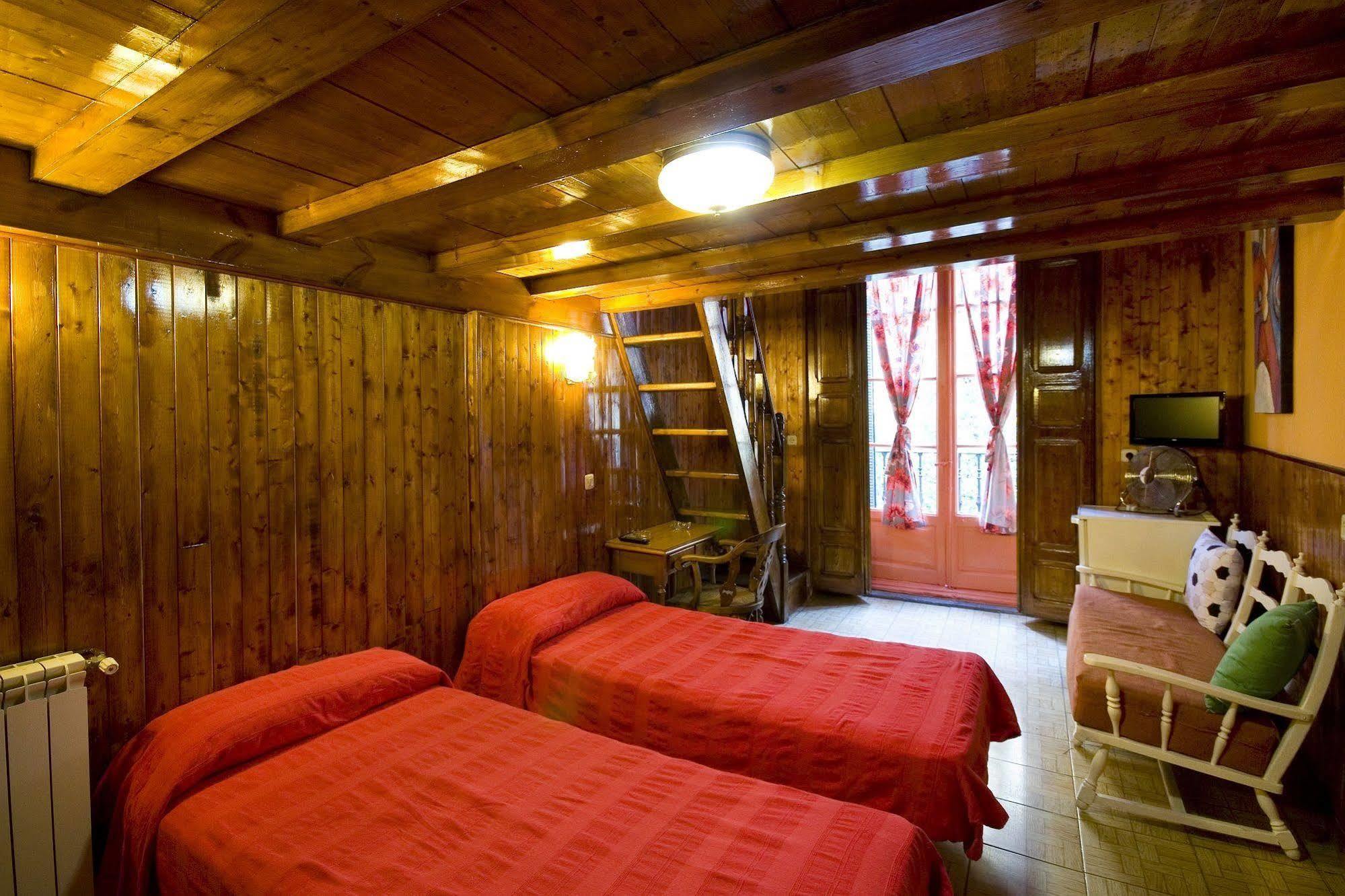 Hostal Rico Madri Exterior foto